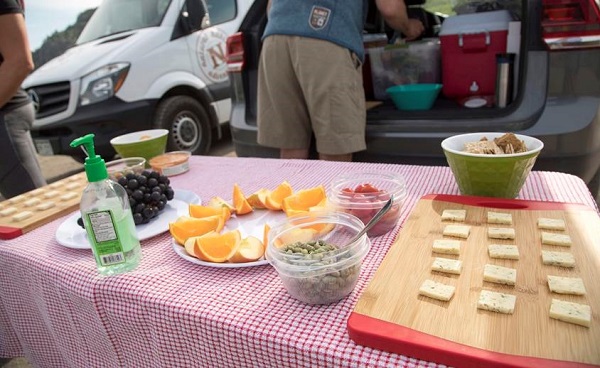 Zero waste adventure tour picnic